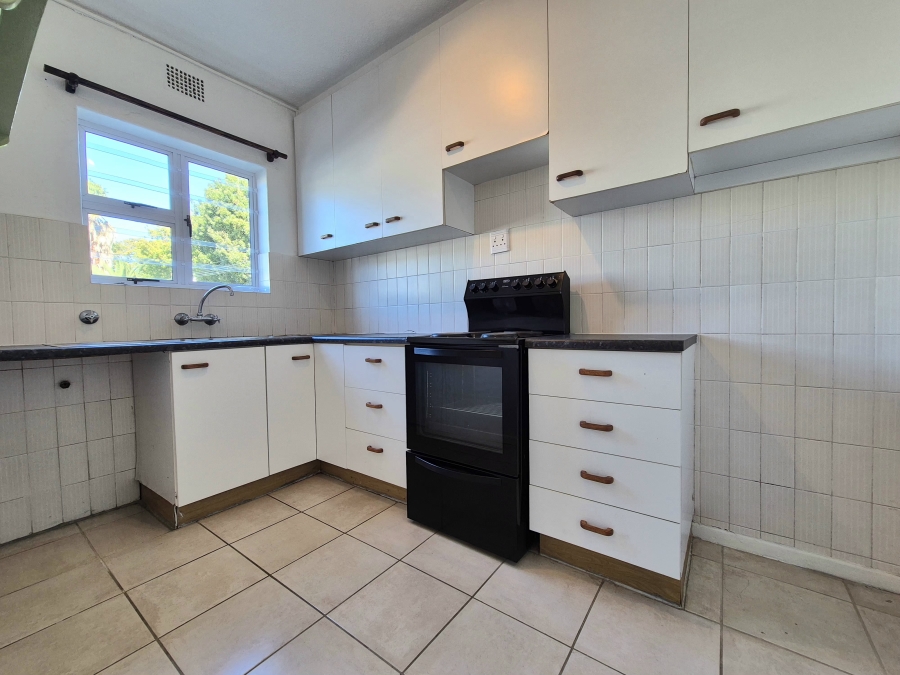 1 Bedroom Property for Sale in Wynberg Upper Western Cape
